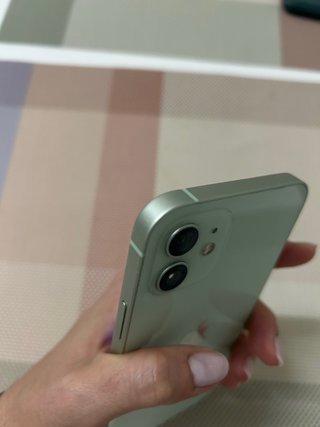 iPhone 12 Apple