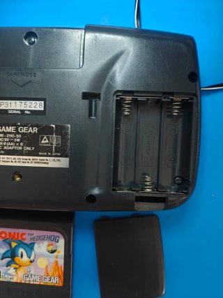 Sega Game Gear Negra más juego.