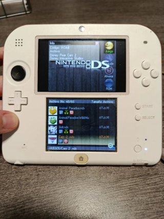 Nintendo 2DS Blanca + Cargador
