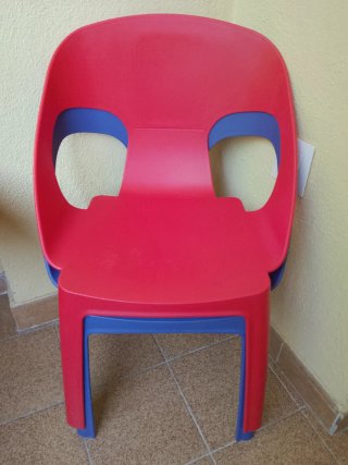 2 Sillas Niños Plástico Roja y Azul