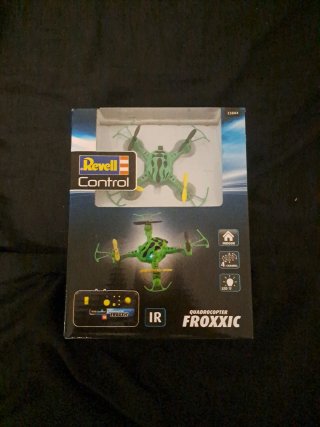 Dron Revell Control Froxxic con mando