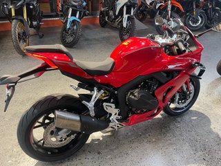 QJ SRK 800 RR 2026 Roja Nueva 6 años de garantía