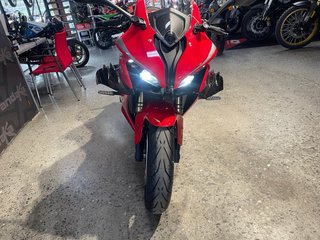 QJ SRK 800 RR 2026 Roja Nueva 6 años de garantía