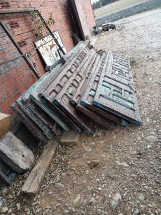 Puertas rústicas antiguas de madera