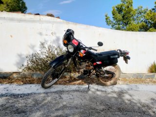 Yamaha Enduro DT80 con papeles
