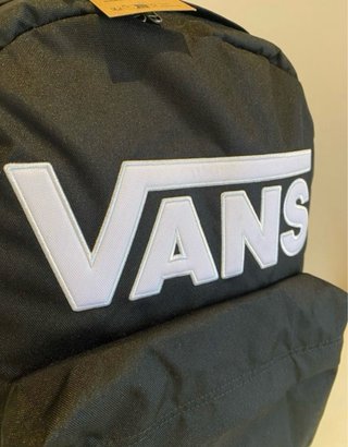 Mochila Vans Negra con Logo Blanco
