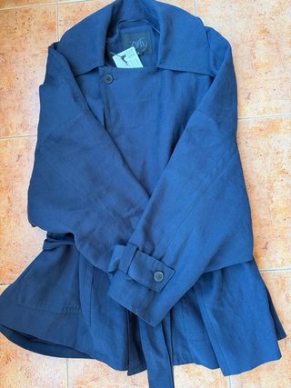 Trench corto azul marino Zara