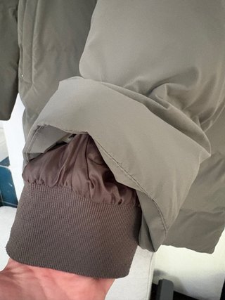 Plumas impermeable Zara caqui XXL