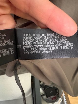 Plumas impermeable Zara caqui XXL