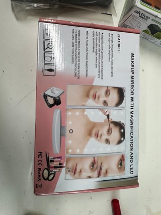Espejo Maquillaje WENY 21 LED Rosa/Blanco