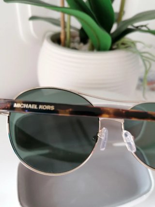 Occhiali da sole Michael Kors oro e verdi