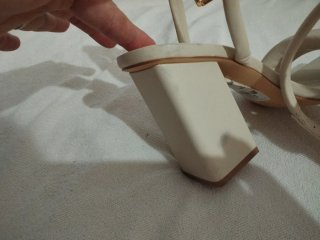 Sandalias beige tacón tiras, nuevas