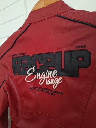 Chaqueta corta cuero Bershka roja mujer