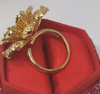 Anello placcato oro fiore zirconi