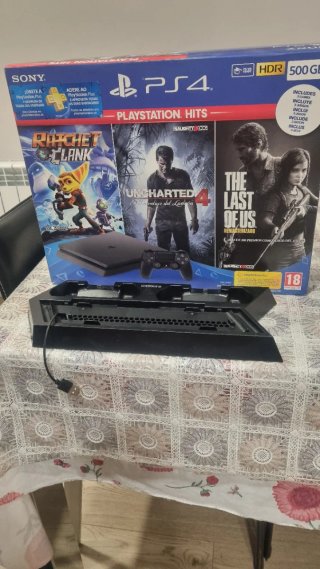 Consola PS4 500GB + 2 Mandos