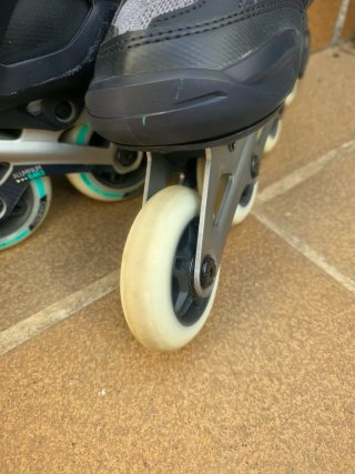 Patines con protecciones y funda trasporte.