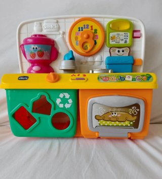 Cucina Chicco per bambini con luci e suoni