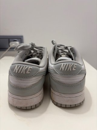 Nike Dunk Low Gris y Blanco