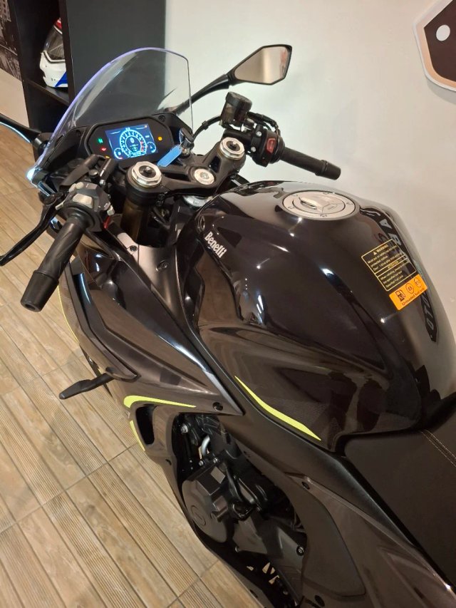 Moto benelli 550 Tornado