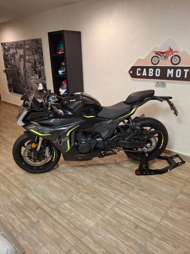 Moto benelli 550 Tornado