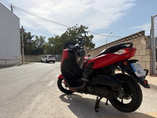 Yamaha NMAX 125 · 2023 · 14.000 km