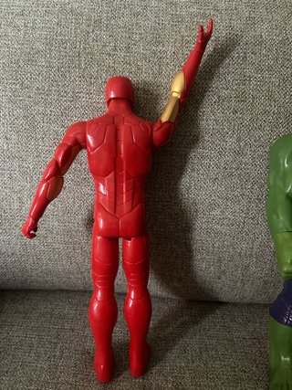 Muñecos Articulados Iron Man y Hulk