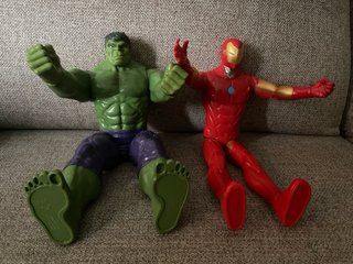 Muñecos Articulados Iron Man y Hulk