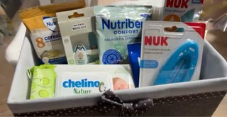 Cesta regalo bebé personalizada
