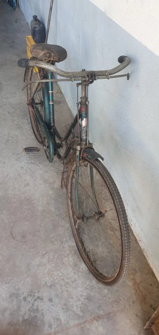 Bicicleta Orbea Clásica 1956 con matricula antigua