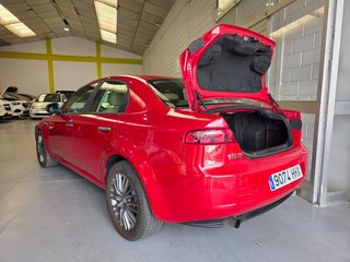 Alfa Romeo 159 2012