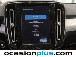 Volvo XC40 B4 G Momentum Pro AWD Auto 145 kW (197 CV)