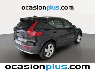 Volvo XC40 B4 G Momentum Pro AWD Auto 145 kW (197 CV)