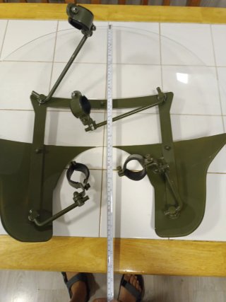 Parabrisas moto con soportes
