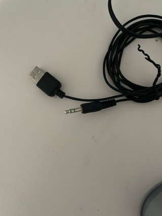 Altavoces AmazonBasics USB