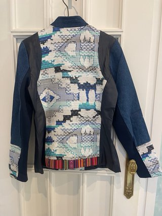 Cazadora Desigual Talla 40 con etiquetas