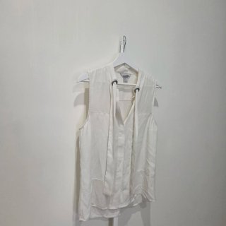 Blusa H&M sin mangas lazo cuello
