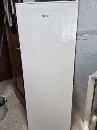 Congelador vertical blanco
