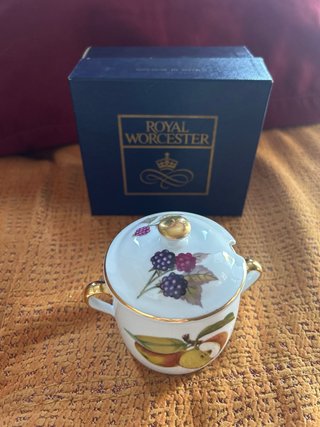 Azucarero de porcelana china con tapa
