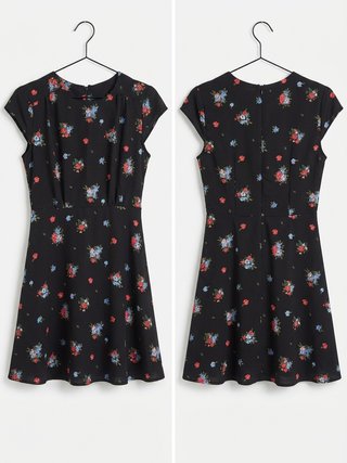 Vestido negro floral corto manga corta Talla S