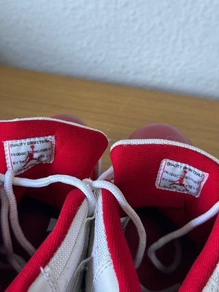 Air Jordan 11 Retro Rojo Blanco Talla 43