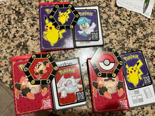 Carte Pokemon - Set di carte più giochi.