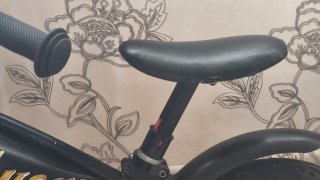 Bici sin pedales negra