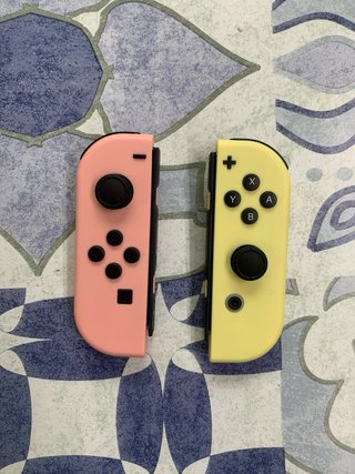 Coppia di Joy-Con Nintendo Switch Rosa e Giallo Nuovi