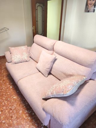 Sofá italiano rosa de tela