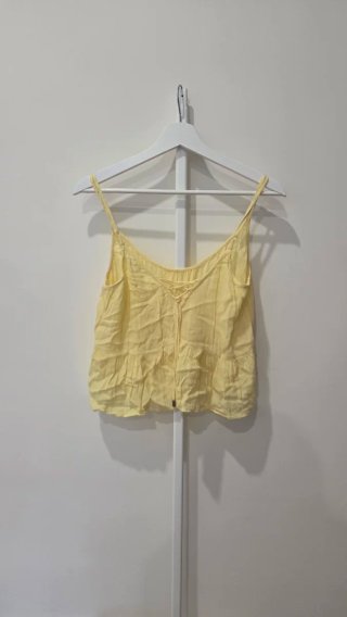 Blusa tirantes amarilla veraniega