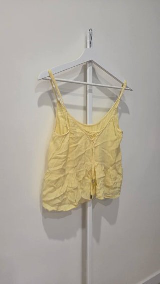 Blusa tirantes amarilla veraniega