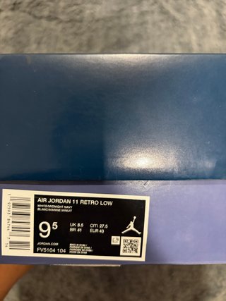 Air Jordan 11 Low Azul y Blanco