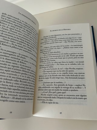Libro la puerta de los tres cerrojos