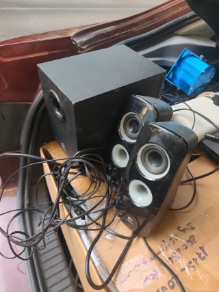 Altavoces Logitech con Subwoofer