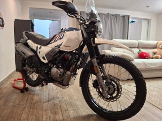 Moto Hero 200 x-pulse